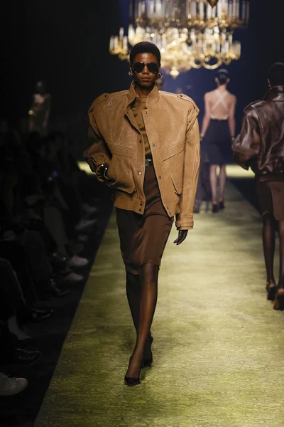 Look 35